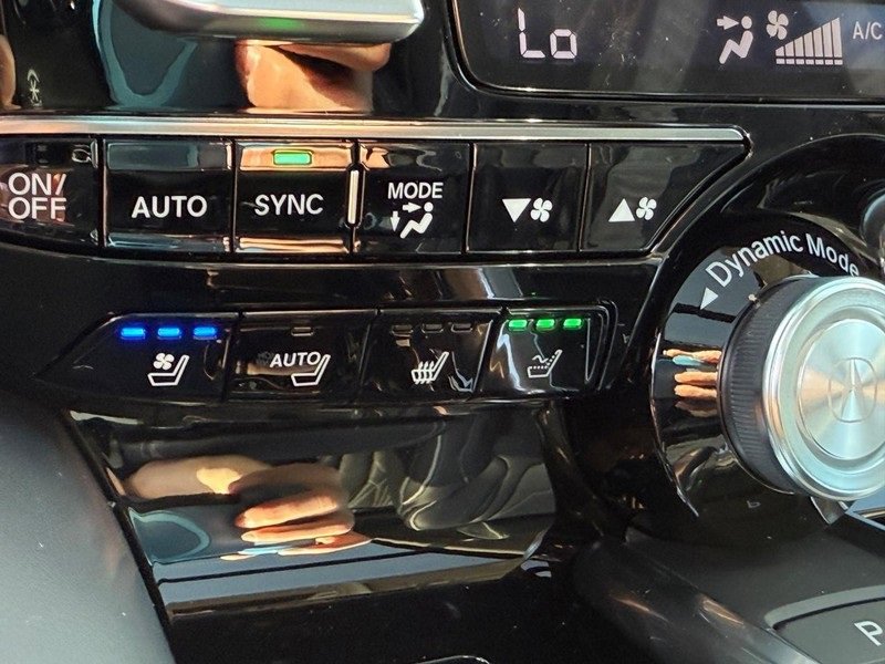 Certified 2025 Acura MDX w/ Advance Package image 17