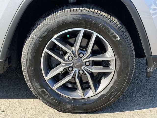 Used 2020 Jeep Grand Cherokee Limited image 7