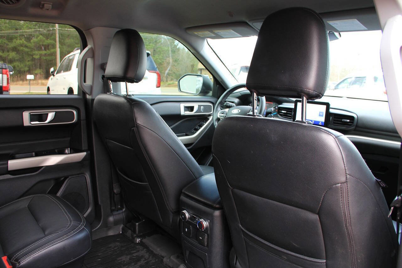 Used 2022 Ford Explorer XLT w/ Class IV Trailer Tow Package image 18