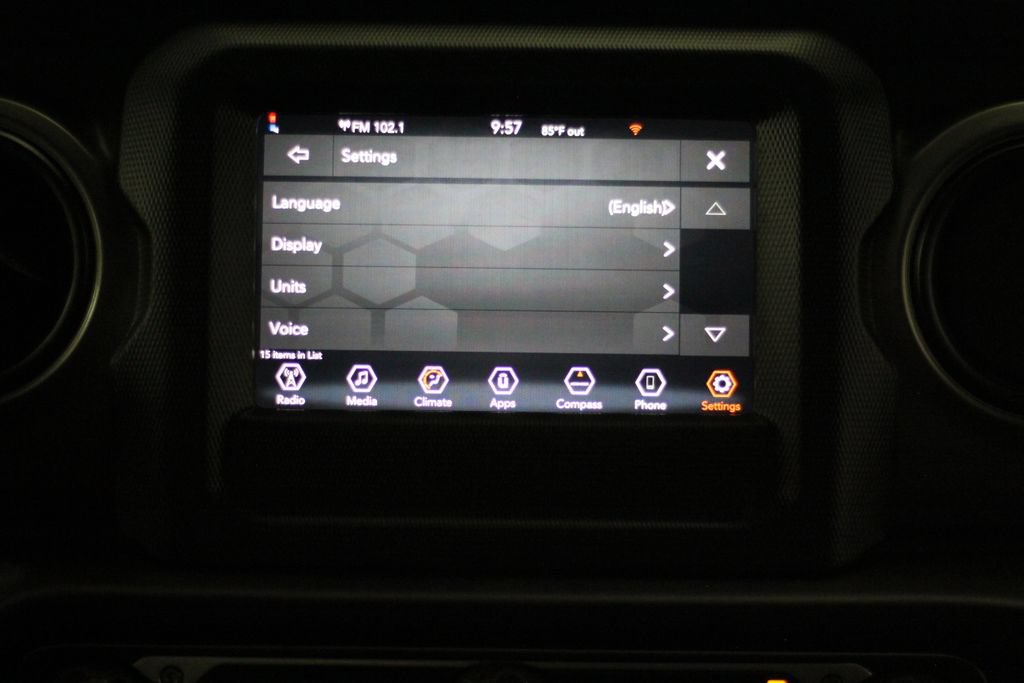 Used 2023 Jeep Gladiator Sport AWD/4WD image 23