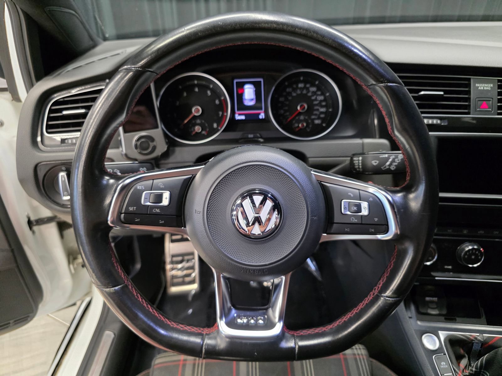 Used 2017 Volkswagen GTI S FWD image 19