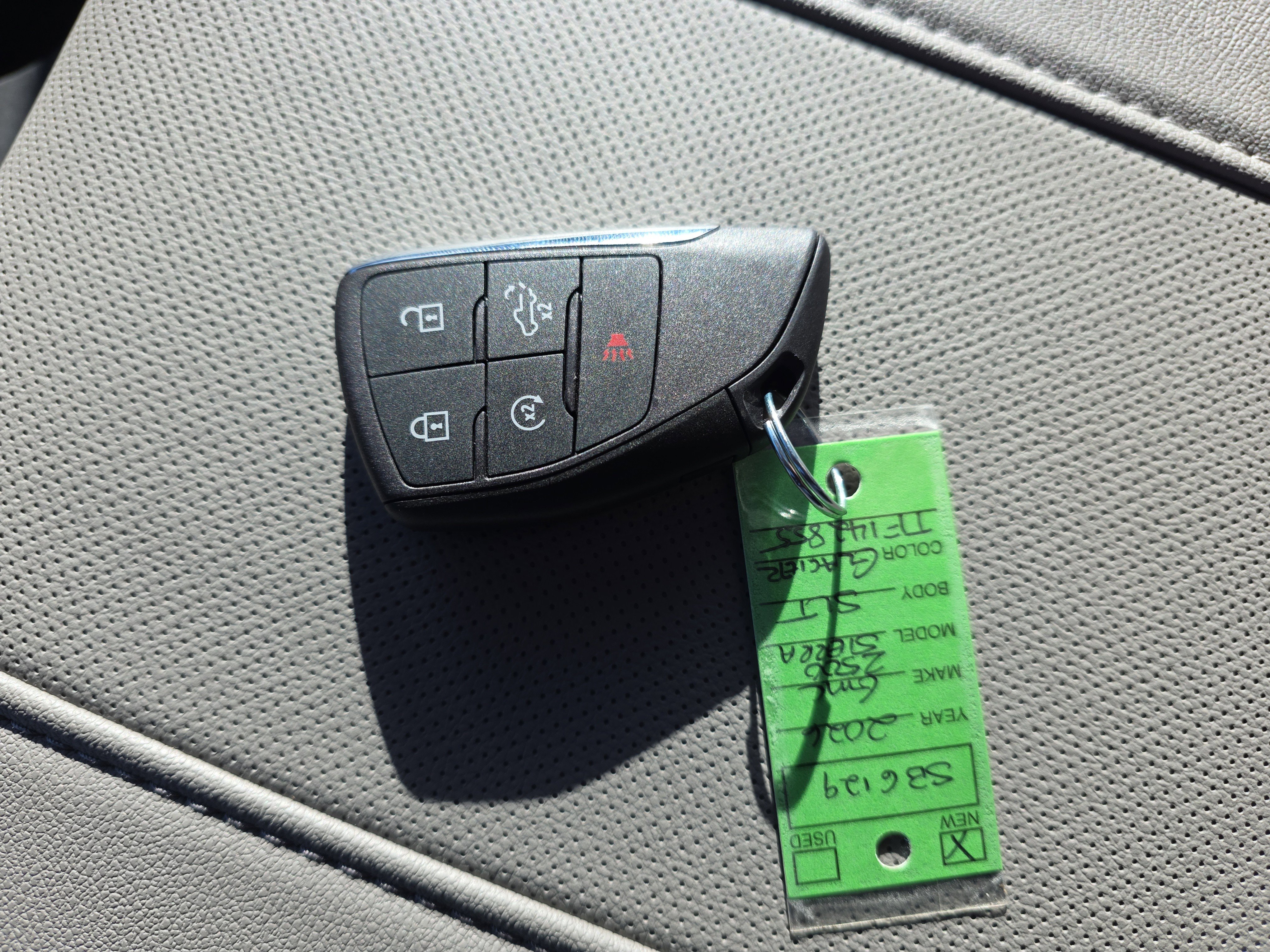 New 2026 GMC Sierra 2500 SLT w/ SLT Convenience Package image 30