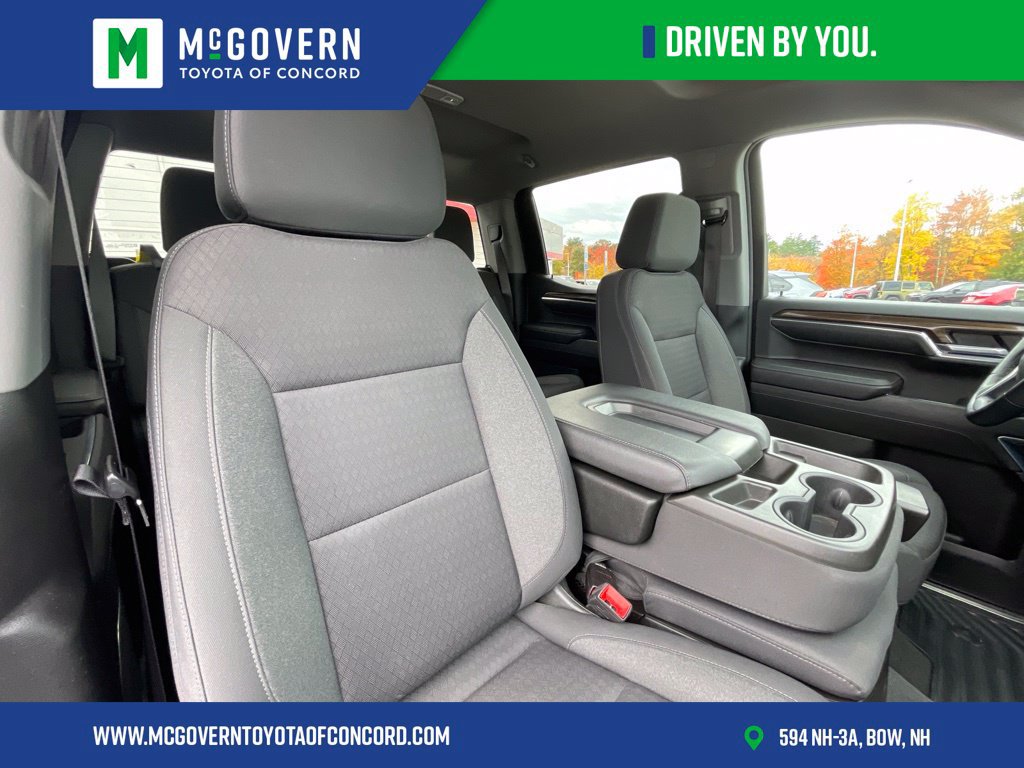 Used 2023 Chevrolet Silverado 1500 LT AWD/4WD image 25
