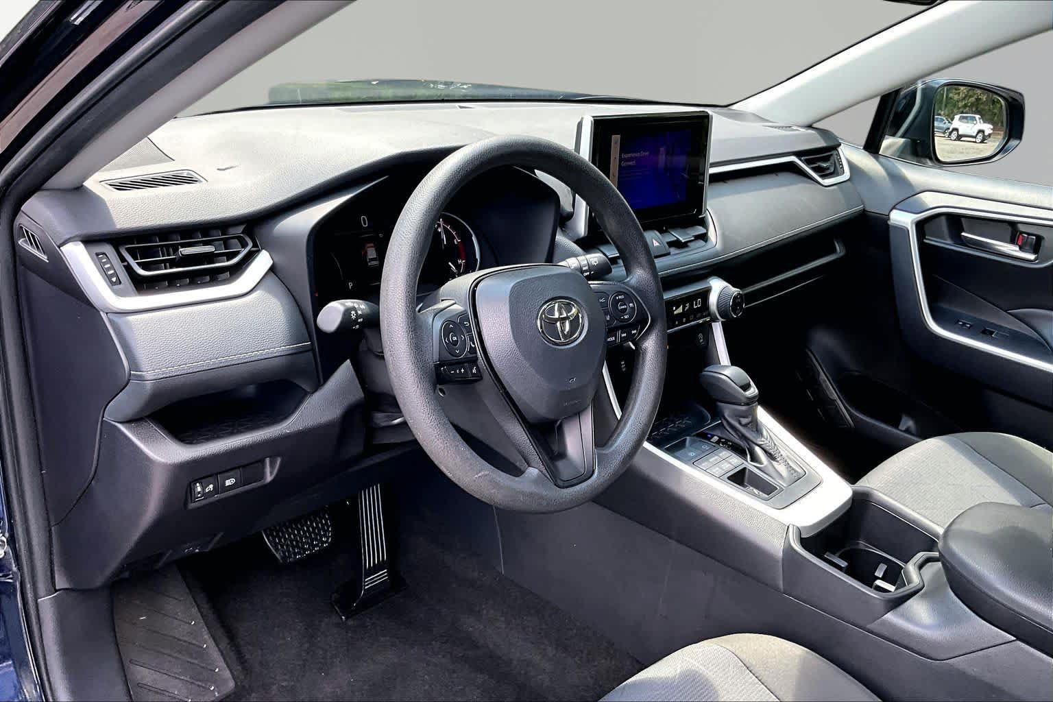 Certified 2025 Toyota RAV4 XLE AWD/4WD image 18
