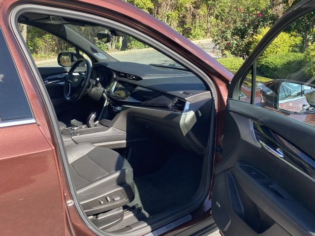 Used 2023 Cadillac XT6 Premium Luxury w/ Technology Package image 28