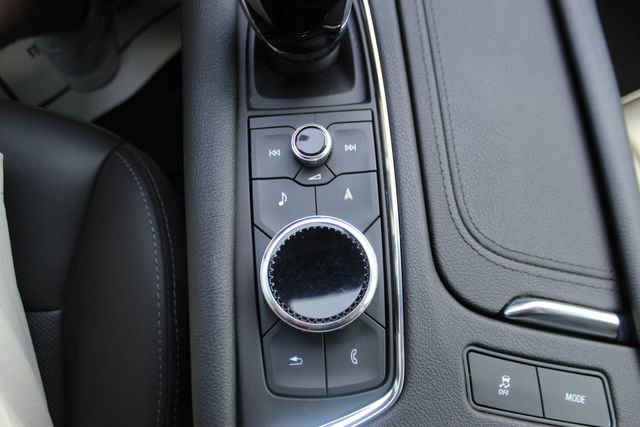 Used 2021 Cadillac XT5 Premium Luxury FWD image 24