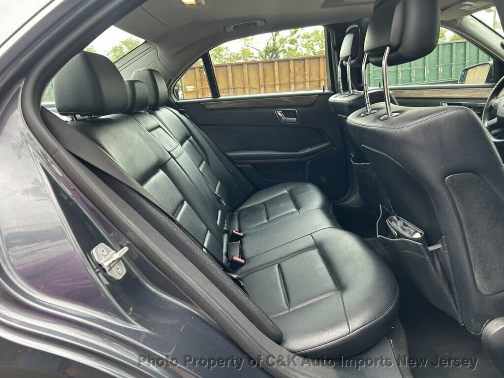 Used 2010 Mercedes-Benz E 350 4MATIC Sedan image 23