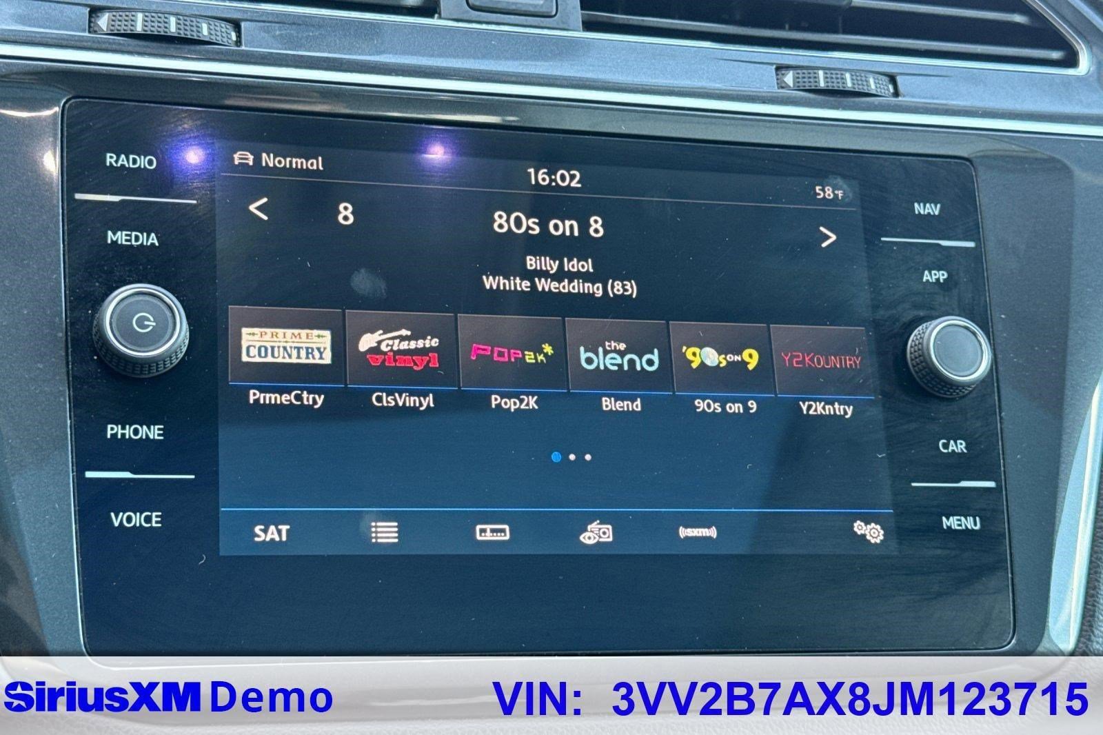 Used 2018 Volkswagen Tiguan SEL AWD/4WD image 35