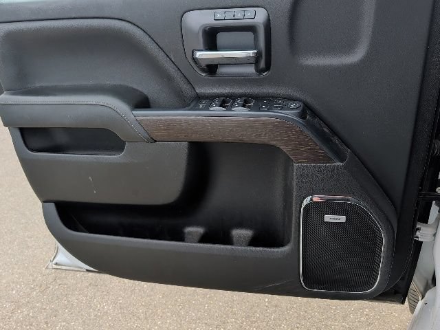 Used 2019 GMC Sierra 2500 Denali w/ Duramax Plus Package AWD/4WD image 18