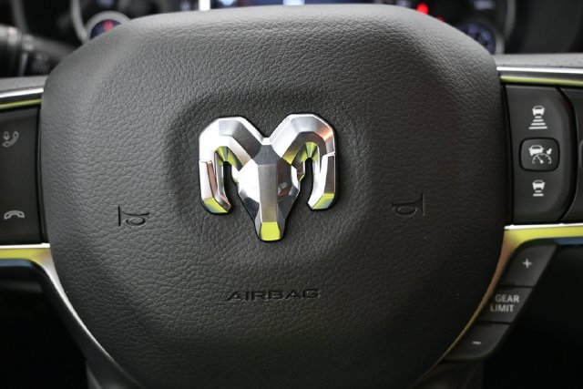 New 2026 RAM 1500 Express AWD/4WD image 23