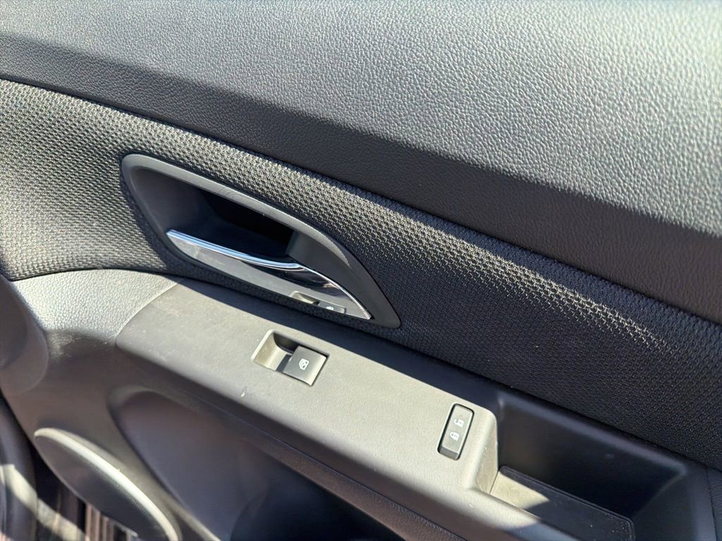 Used 2016 Chevrolet Cruze LT w/ Sun And Sound Package FWD image 20