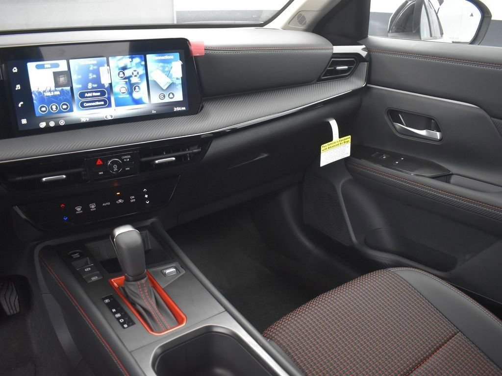 New 2026 Nissan Kicks SR w/ Illumination Package FWD image 33