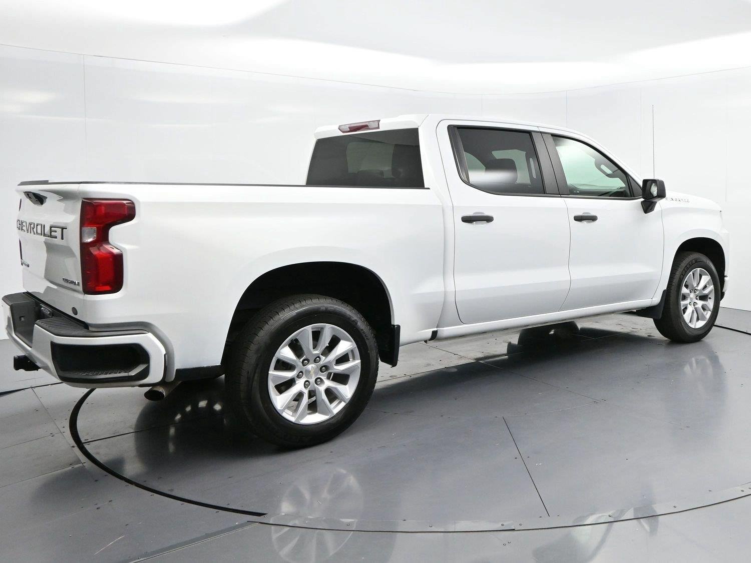 Used 2022 Chevrolet Silverado 1500 Custom w/ Safety Confidence Package RWD image 7