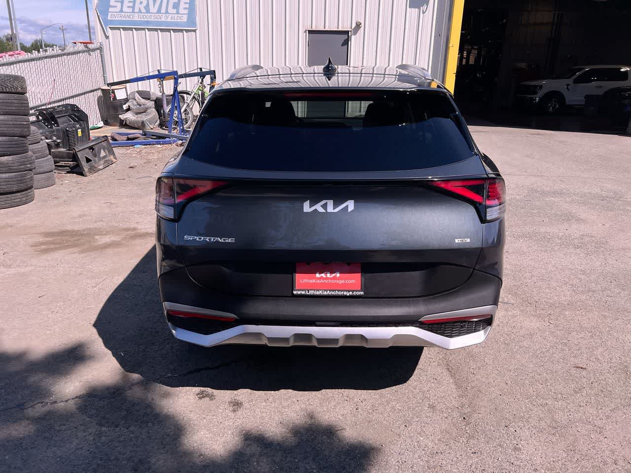 Used 2025 Kia Sportage EX AWD/4WD image 36