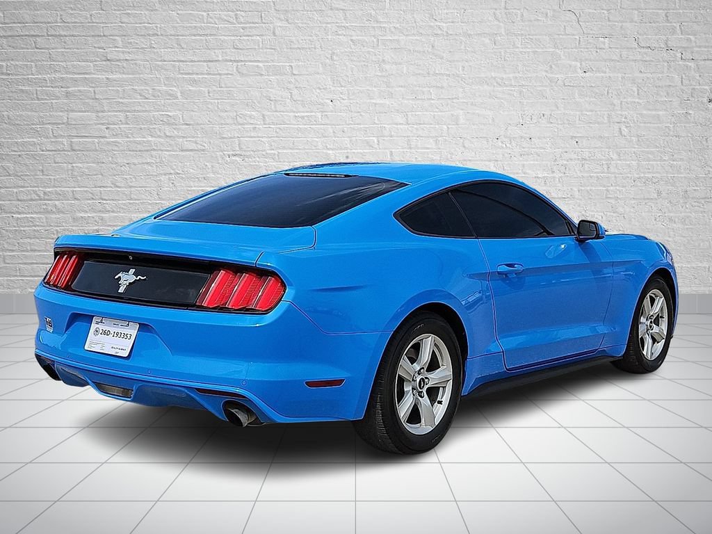 Used 2017 Ford Mustang Coupe RWD image 4