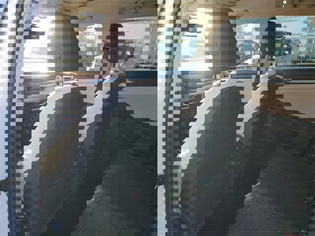 Certified 2025 Volkswagen Taos SE w/ Panoramic Sunroof Package image 10