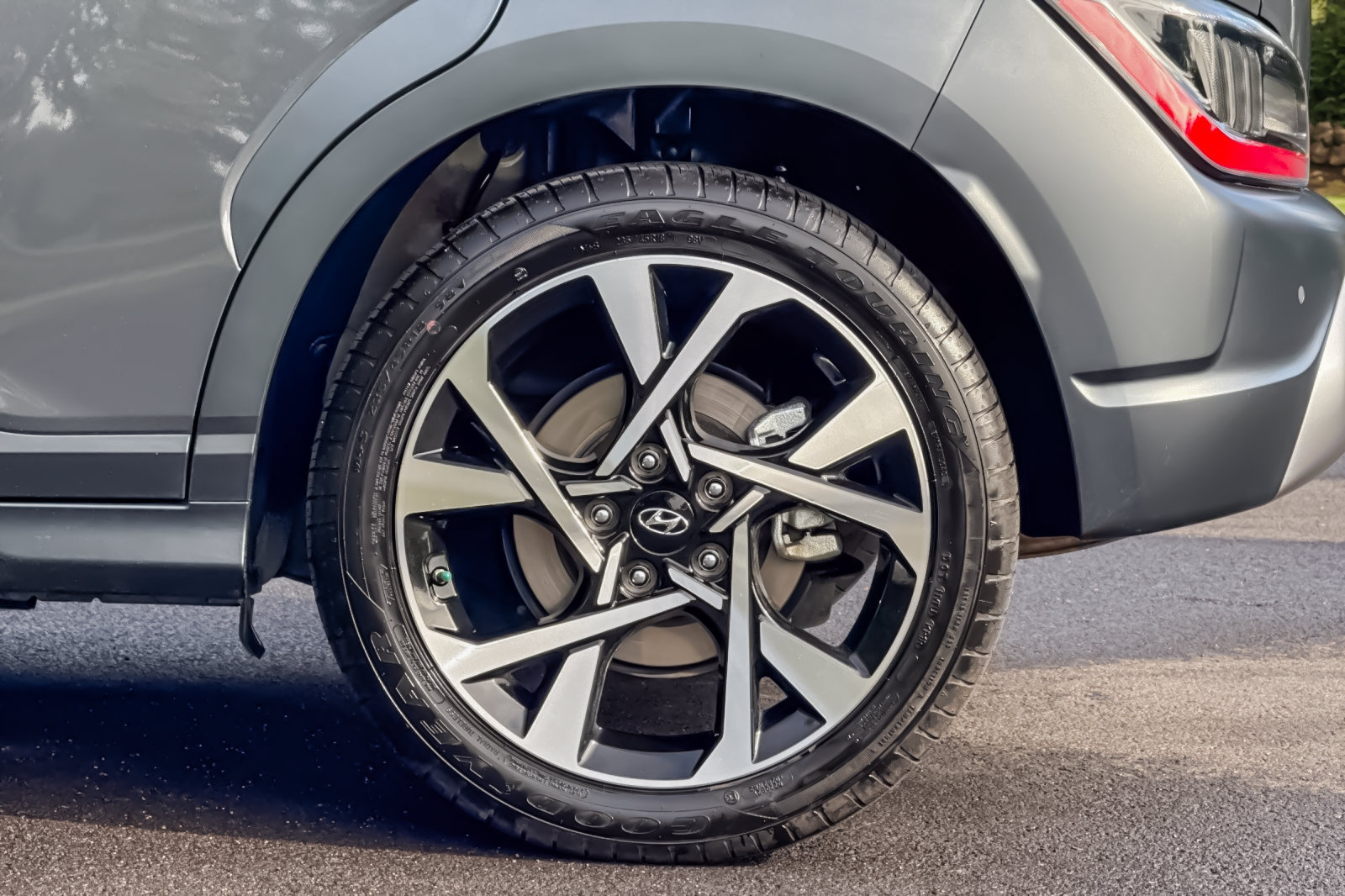 Used 2023 Hyundai Kona Limited AWD/4WD image 39