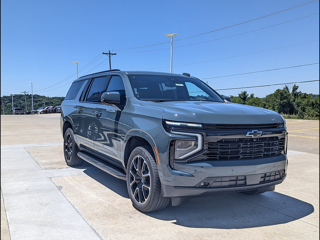 New 2026 Chevrolet Suburban RST w/ Advanced Technology Package AWD/4WD image 5