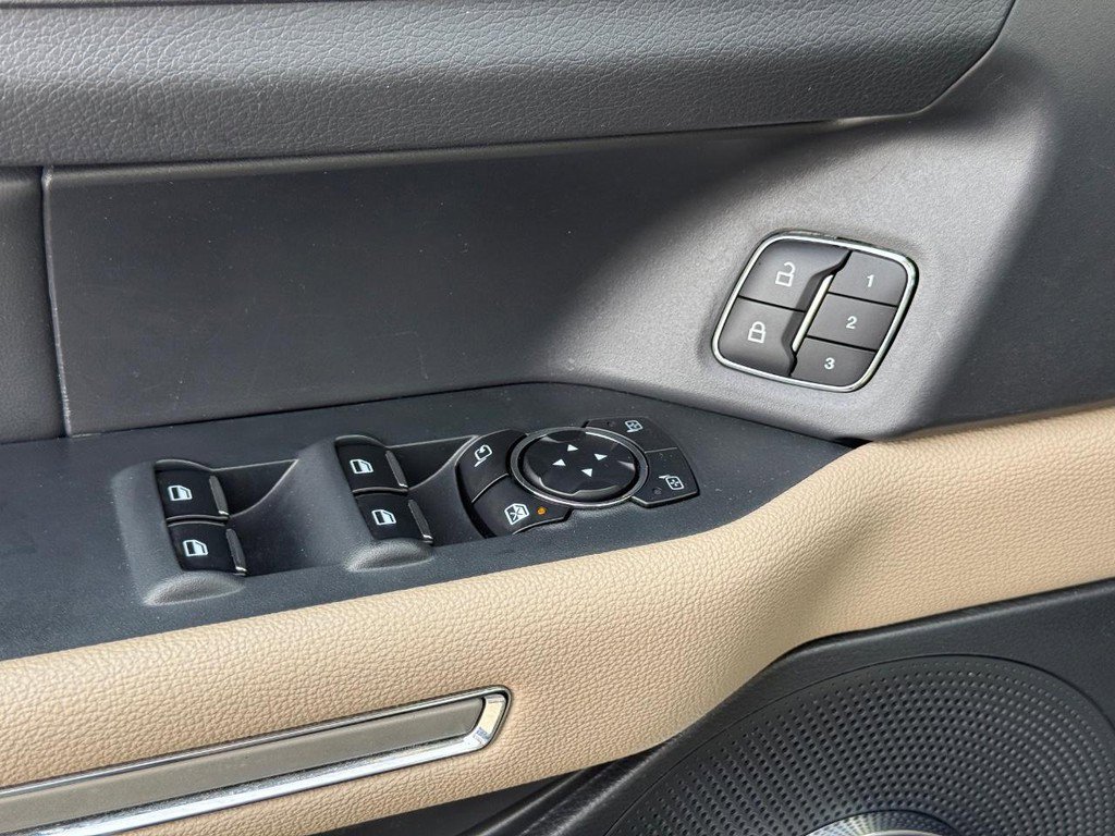 Used 2024 Ford Expedition Limited image 26