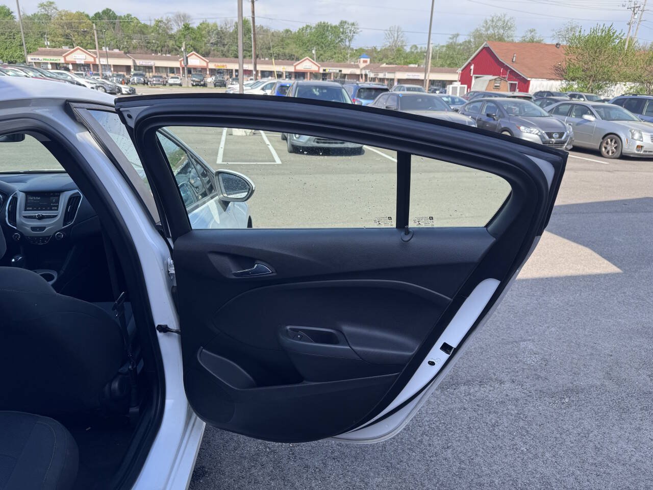 Used 2018 Chevrolet Cruze LS FWD image 16