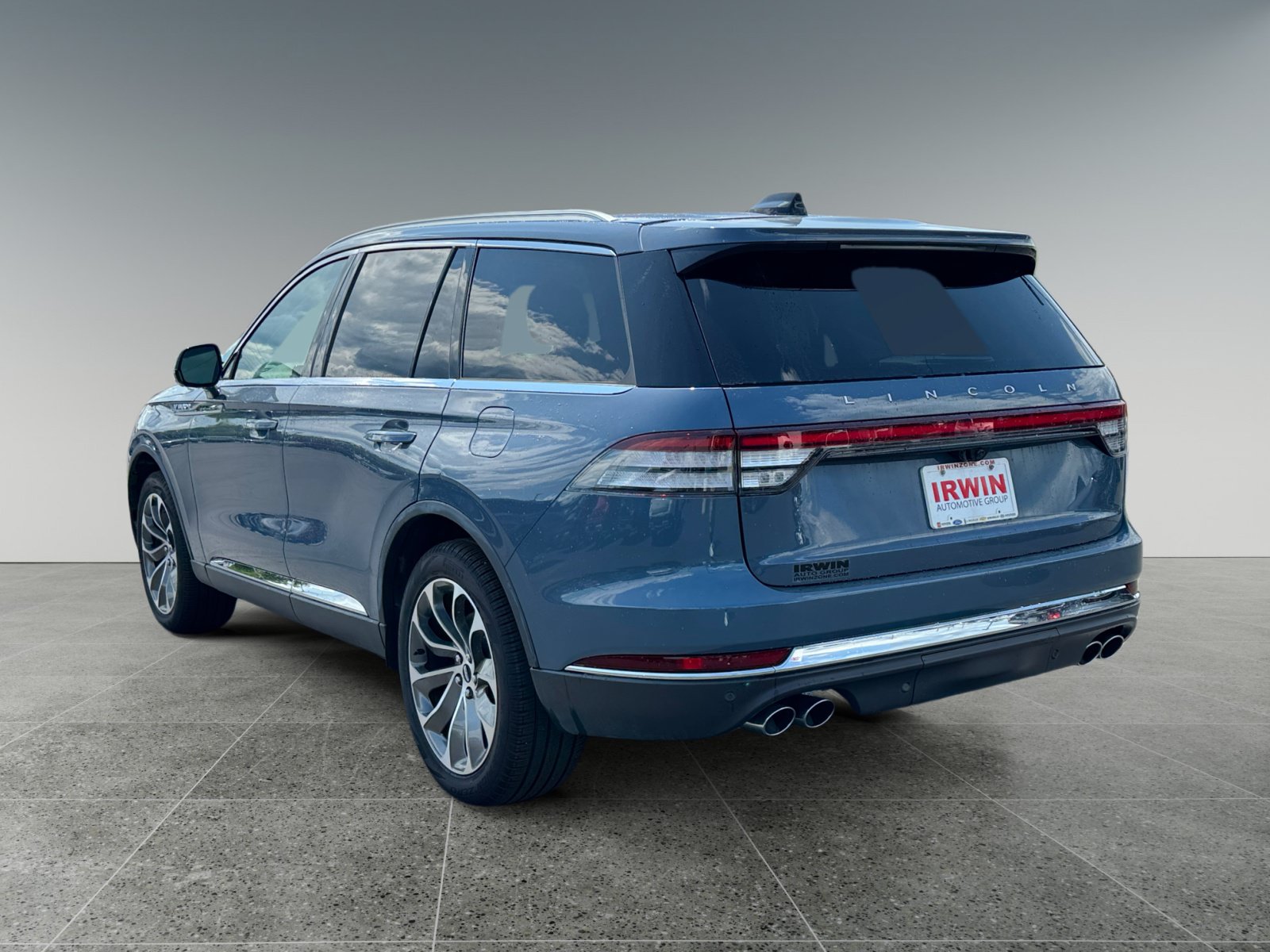 New 2025 Lincoln Aviator Reserve w/ Illumination Package AWD/4WD image 4