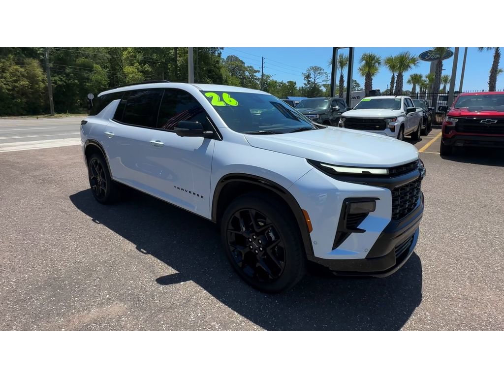 Used 2026 Chevrolet Traverse RS FWD image 2