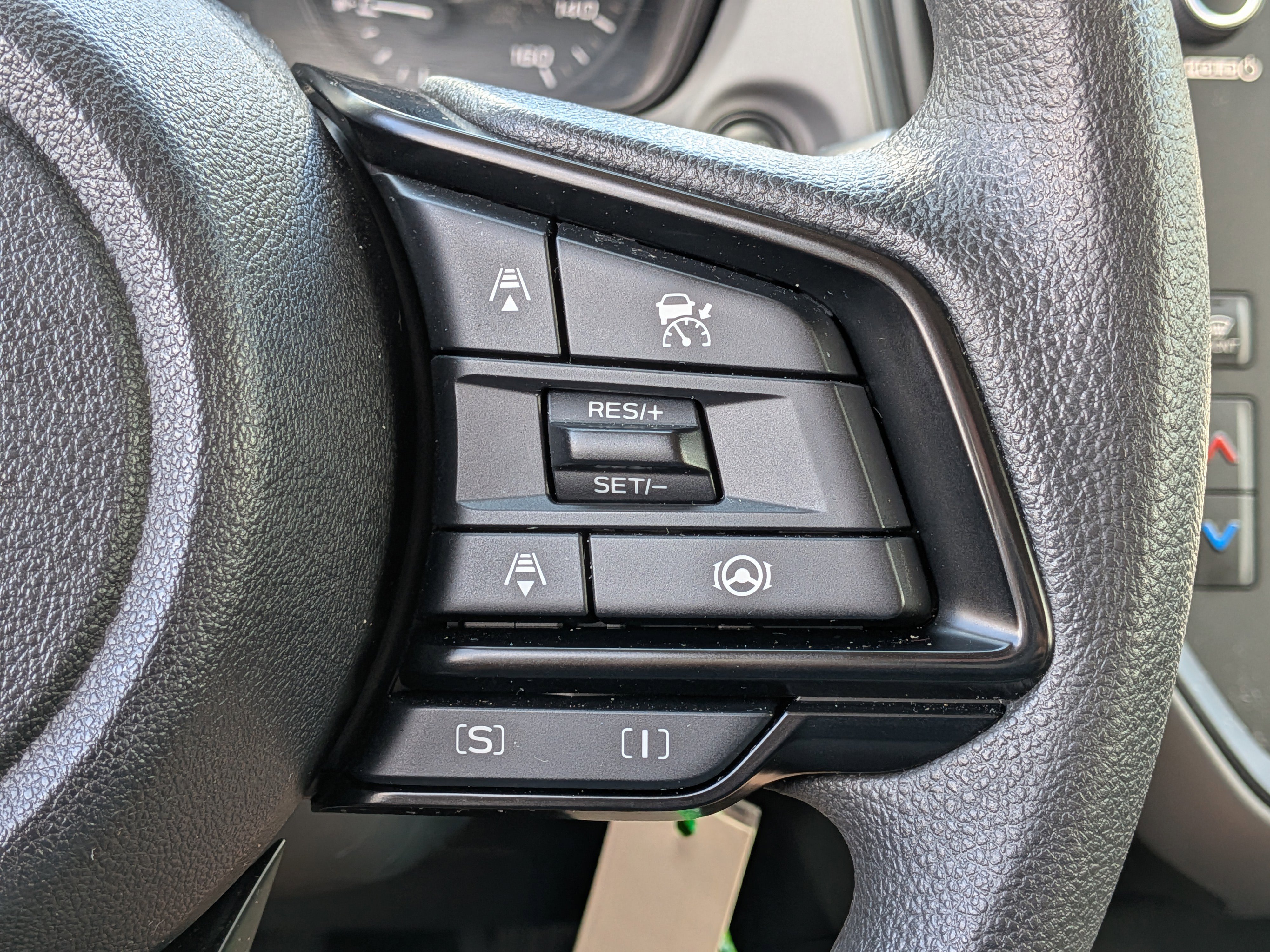 Used 2025 Subaru Crosstrek 2.0i image 24