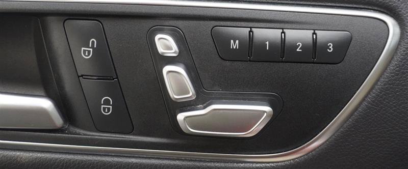 Used 2017 Mercedes-Benz CLA 250 image 28