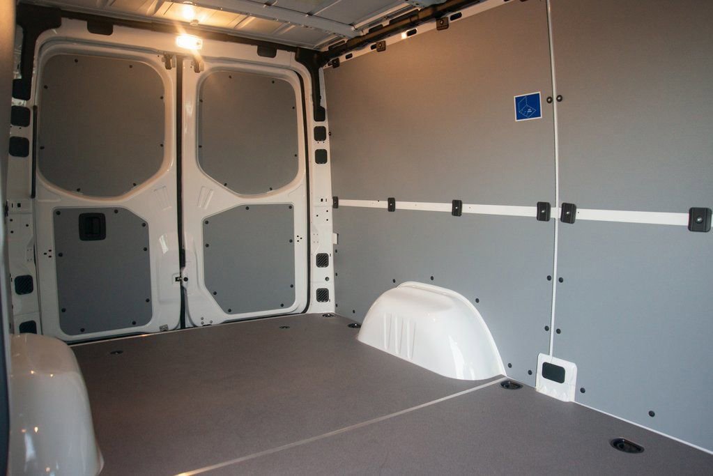 Used 2025 Mercedes-Benz Sprinter 2500 image 40