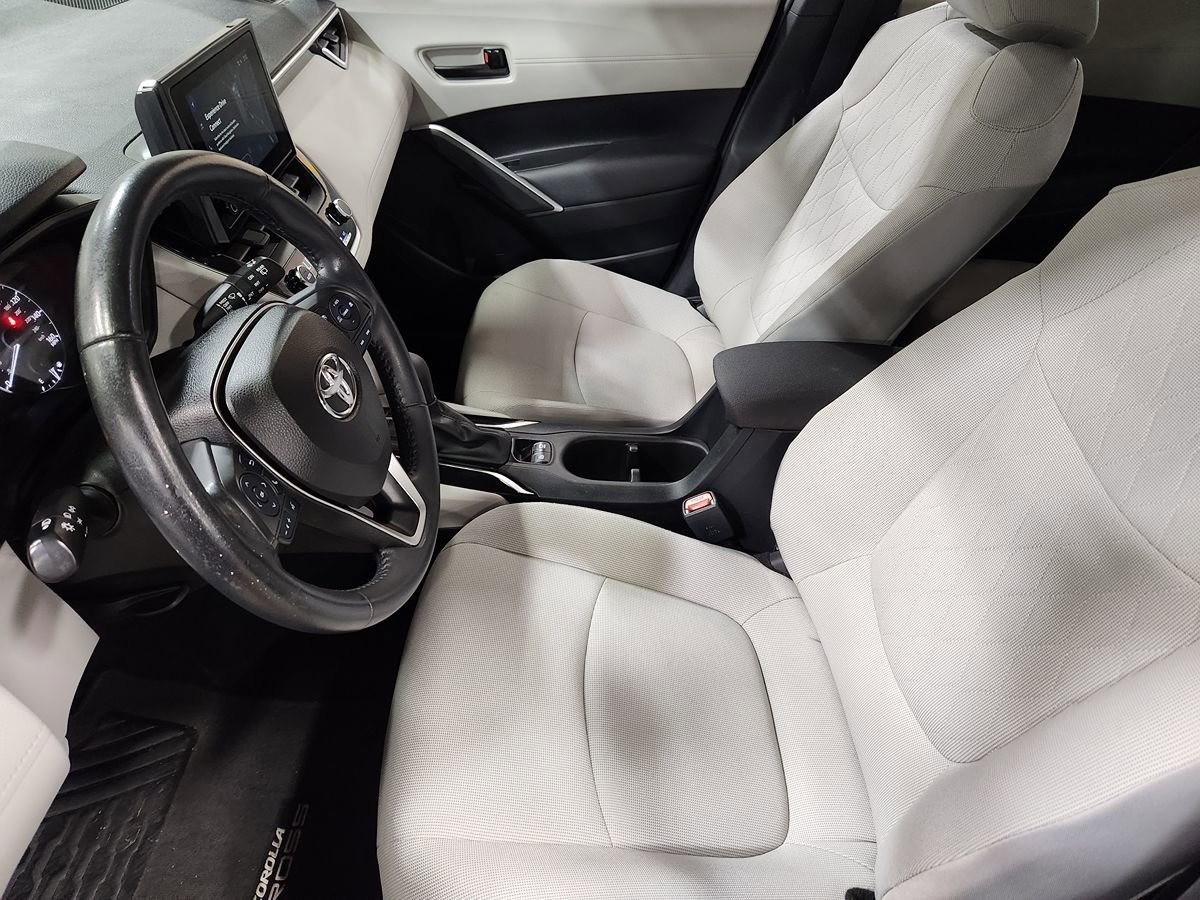Used 2023 Toyota Corolla Cross LE FWD image 33