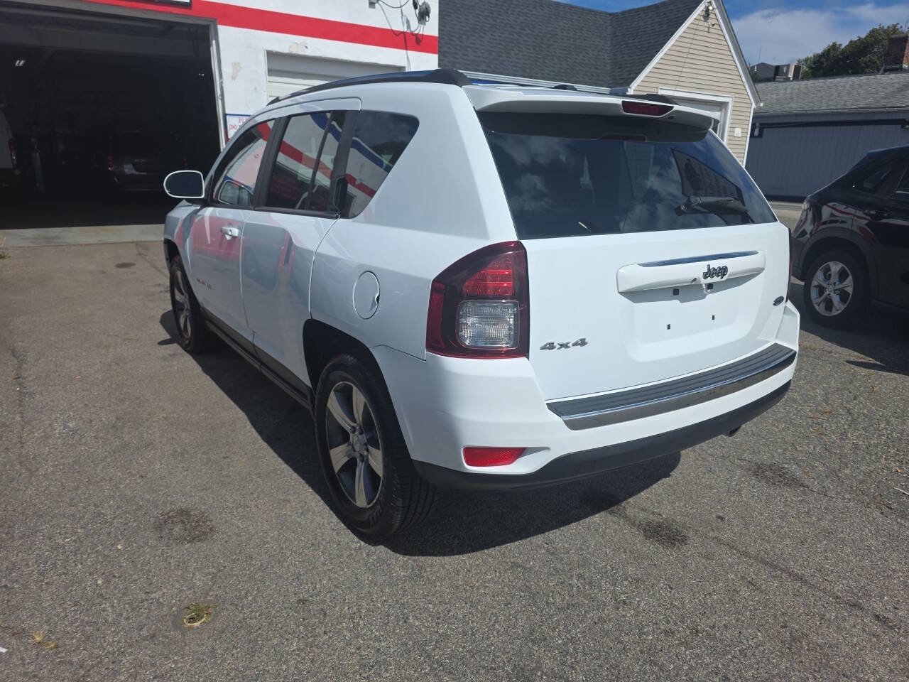 Used 2017 Jeep Compass High Altitude image 5