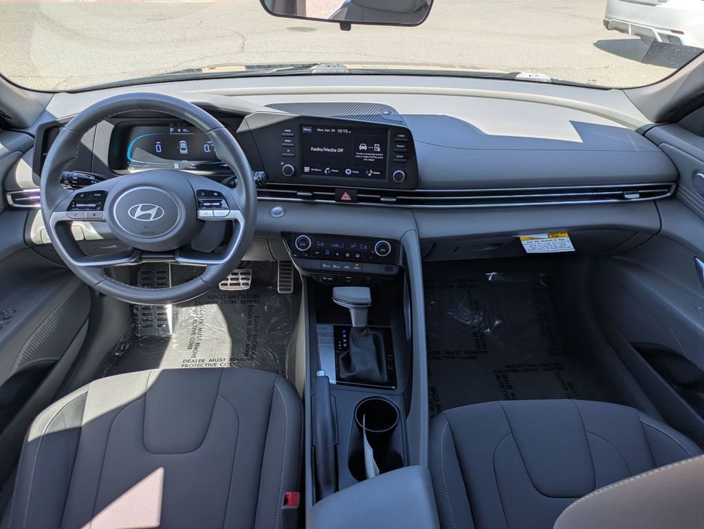 Certified 2025 Hyundai Elantra Sport image 24