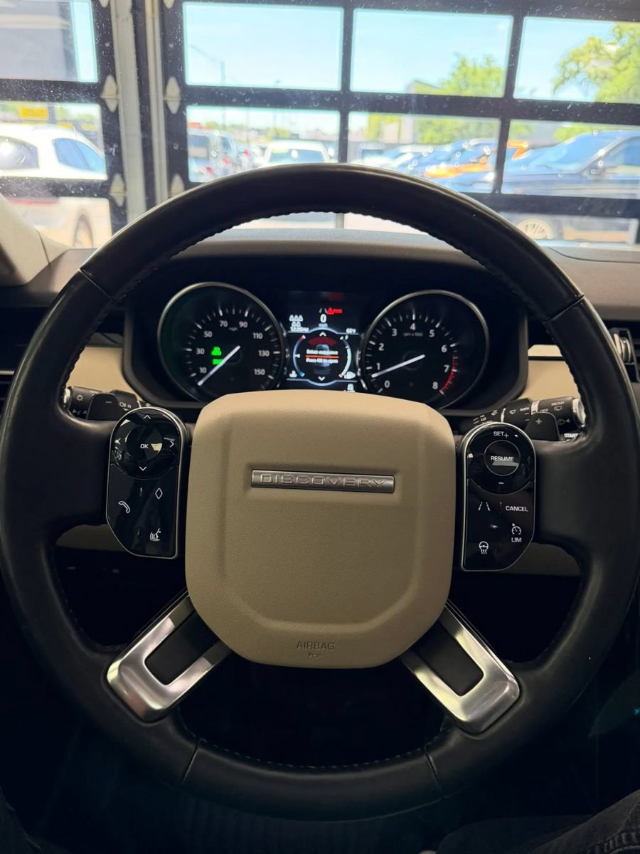 Used 2020 Land Rover Discovery SE AWD/4WD image 47