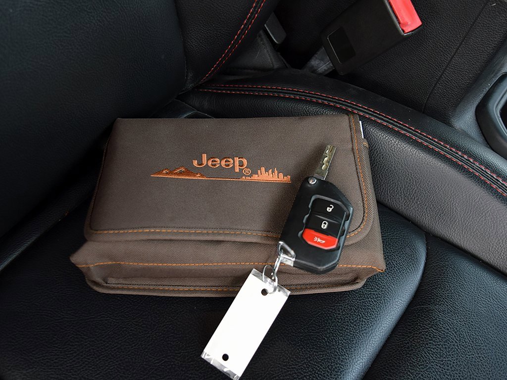 Used 2018 Jeep Wrangler Unlimited Rubicon w/ Dual Top Group image 33