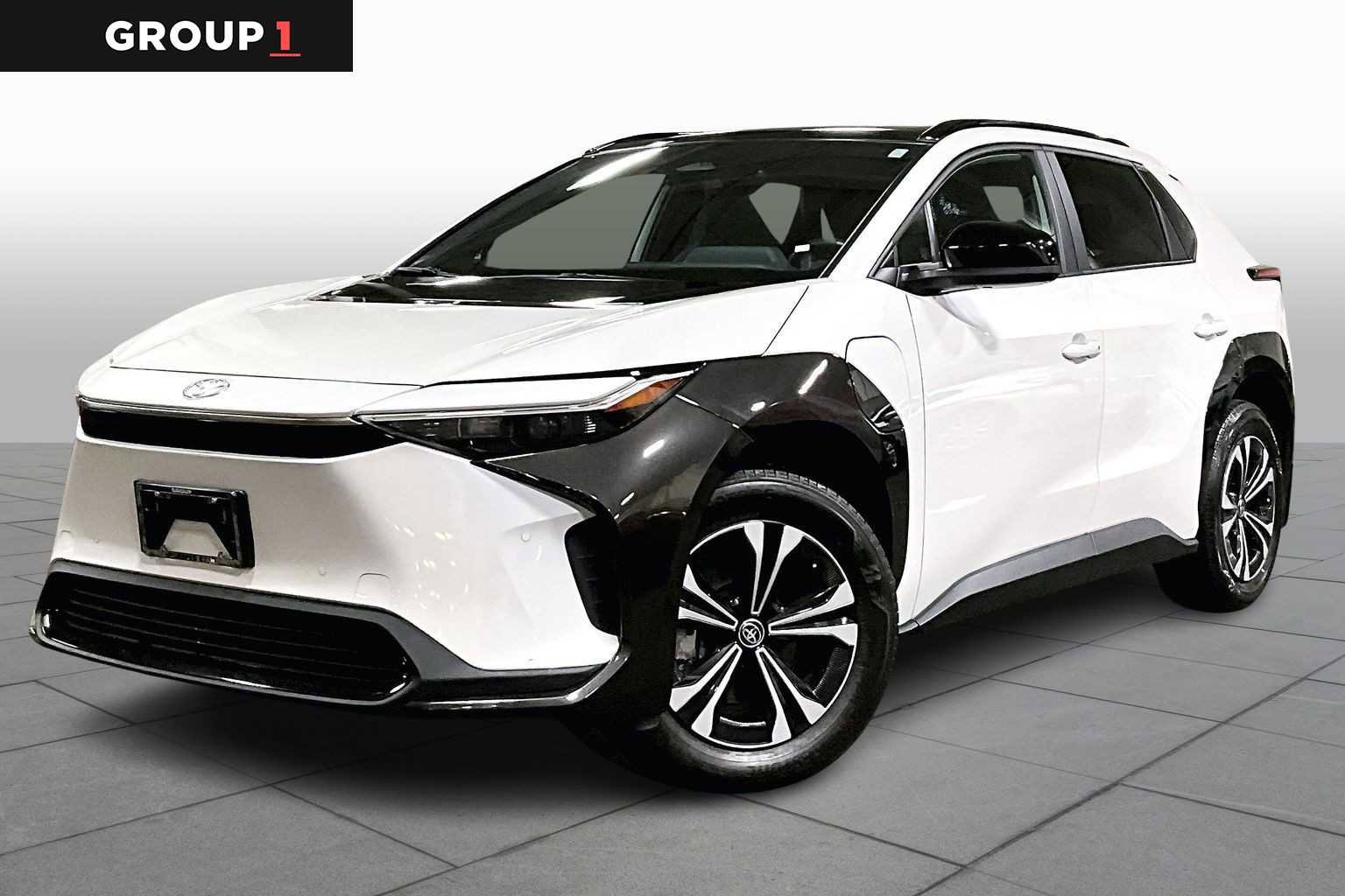 Used 2023 Toyota bZ4X XLE image 1