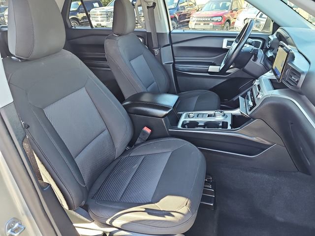Used 2022 Ford Explorer XLT image 11