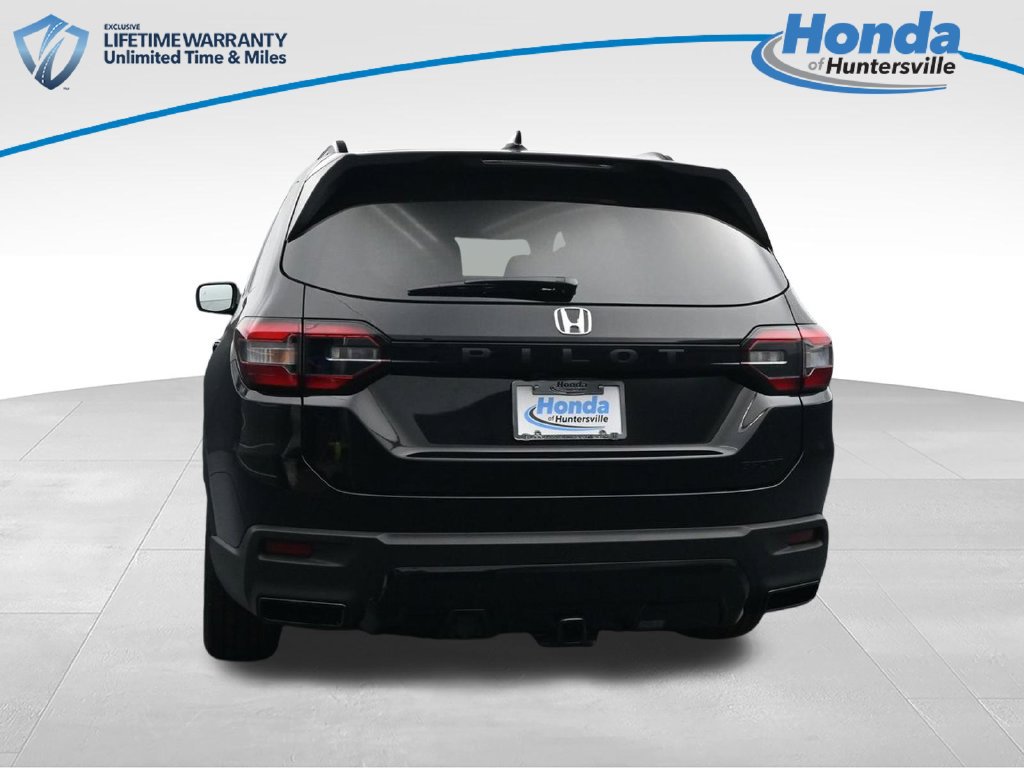 New 2026 Honda Pilot Sport image 7