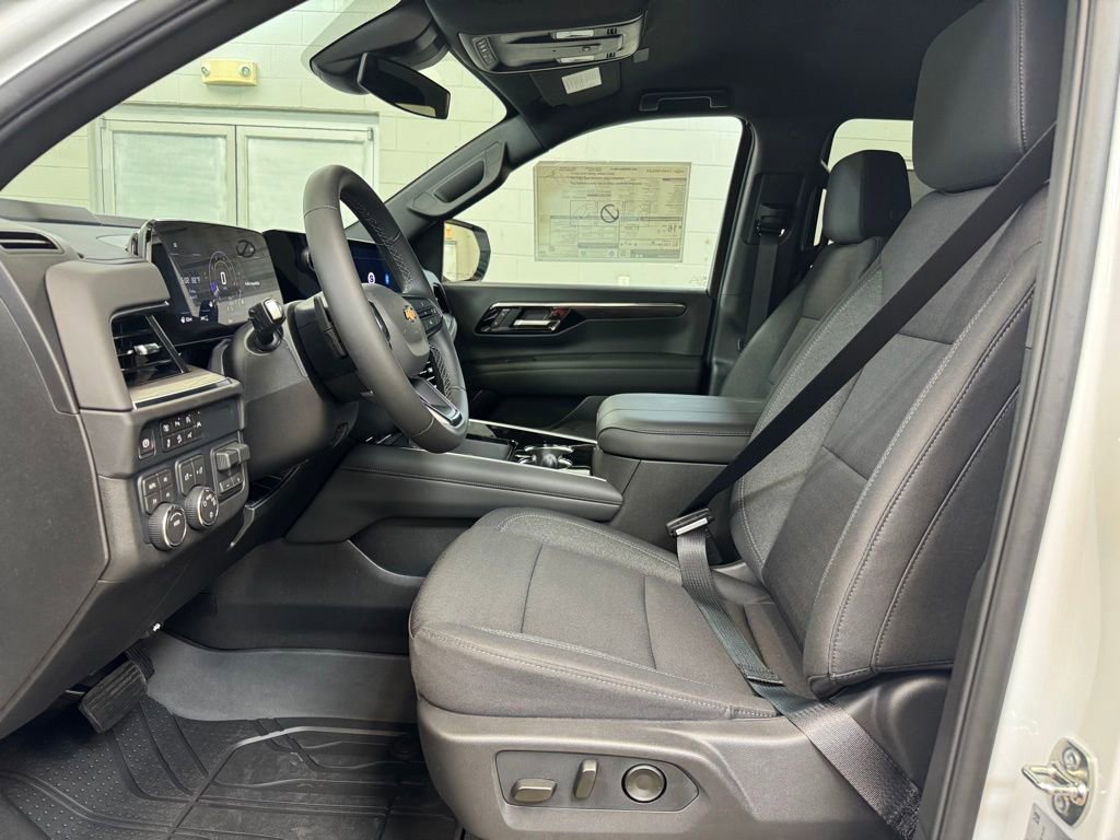New 2026 Chevrolet Suburban LS image 12