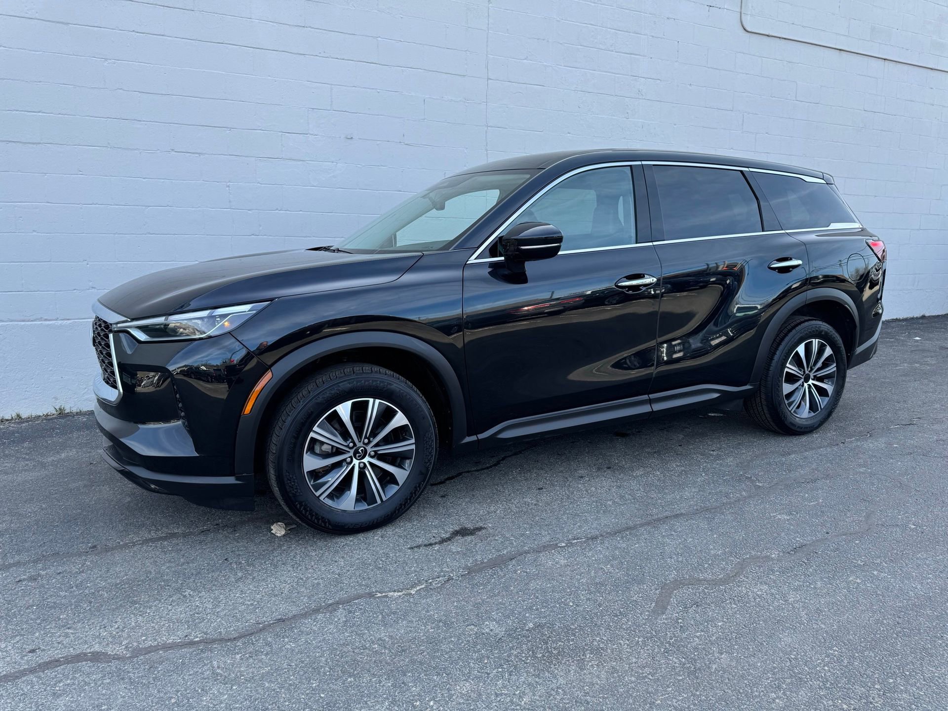 Used 2024 INFINITI QX60 Pure