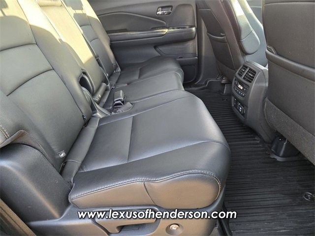 Used 2021 Honda Pilot Touring image 17