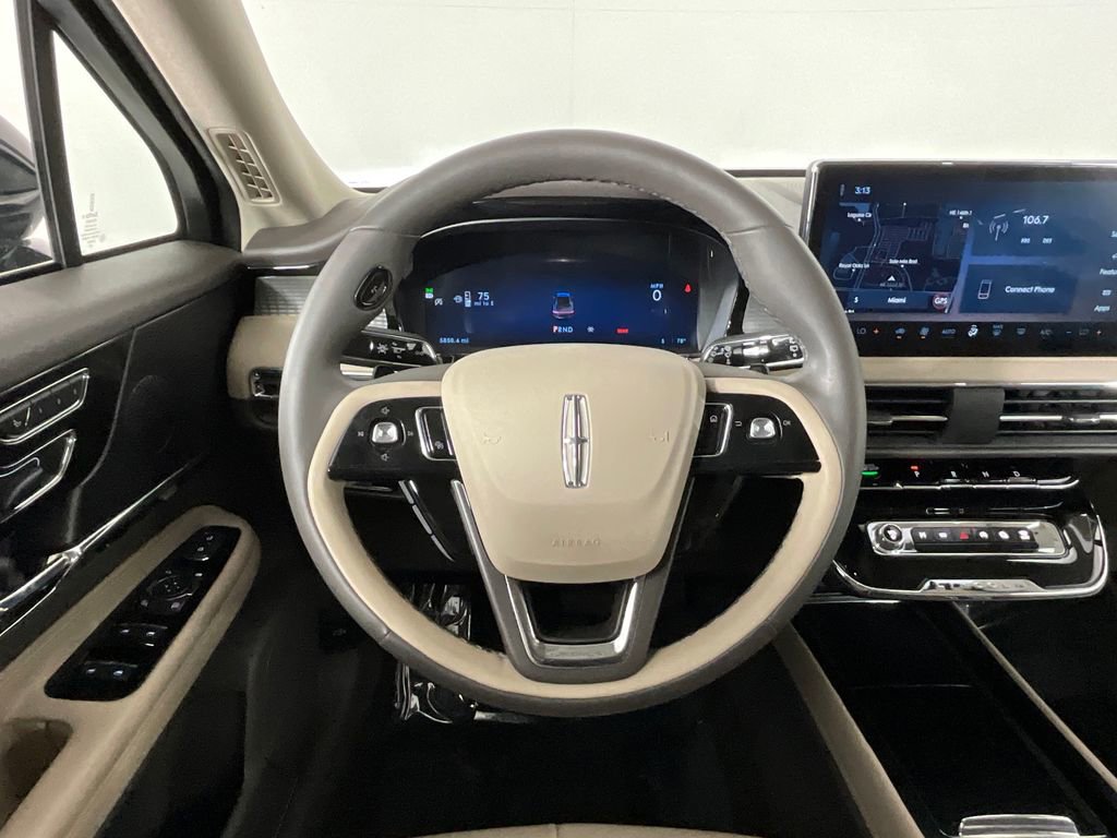 Certified 2024 Lincoln Corsair AWD image 14