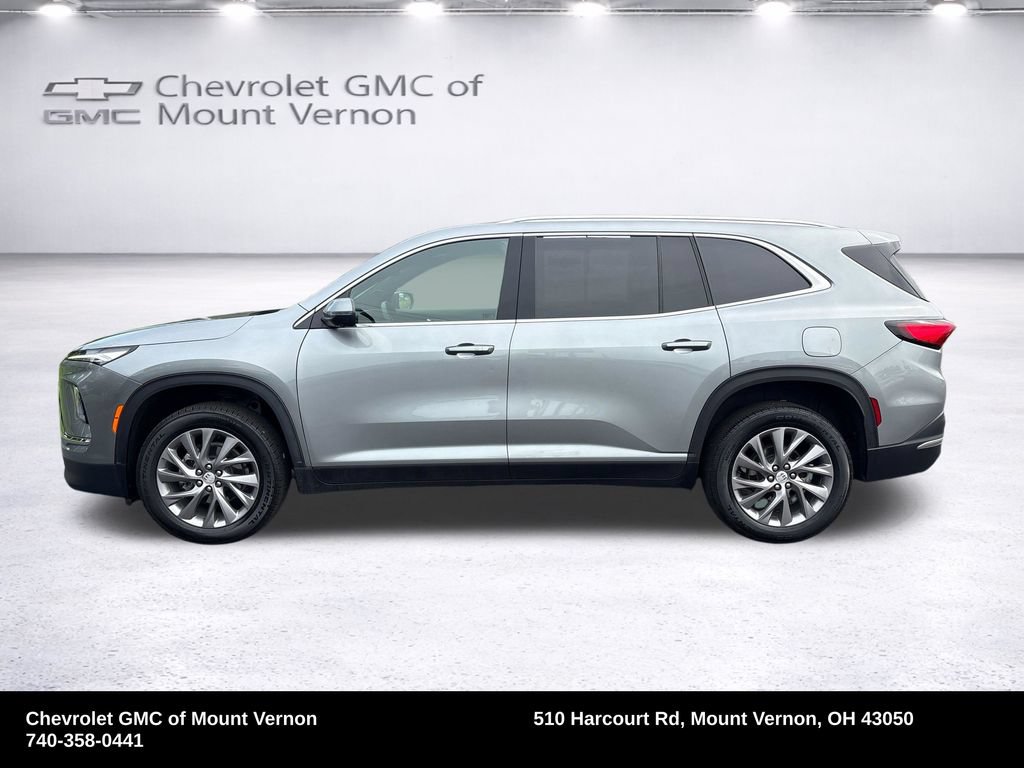 Used 2025 Buick Enclave Preferred AWD/4WD image 2