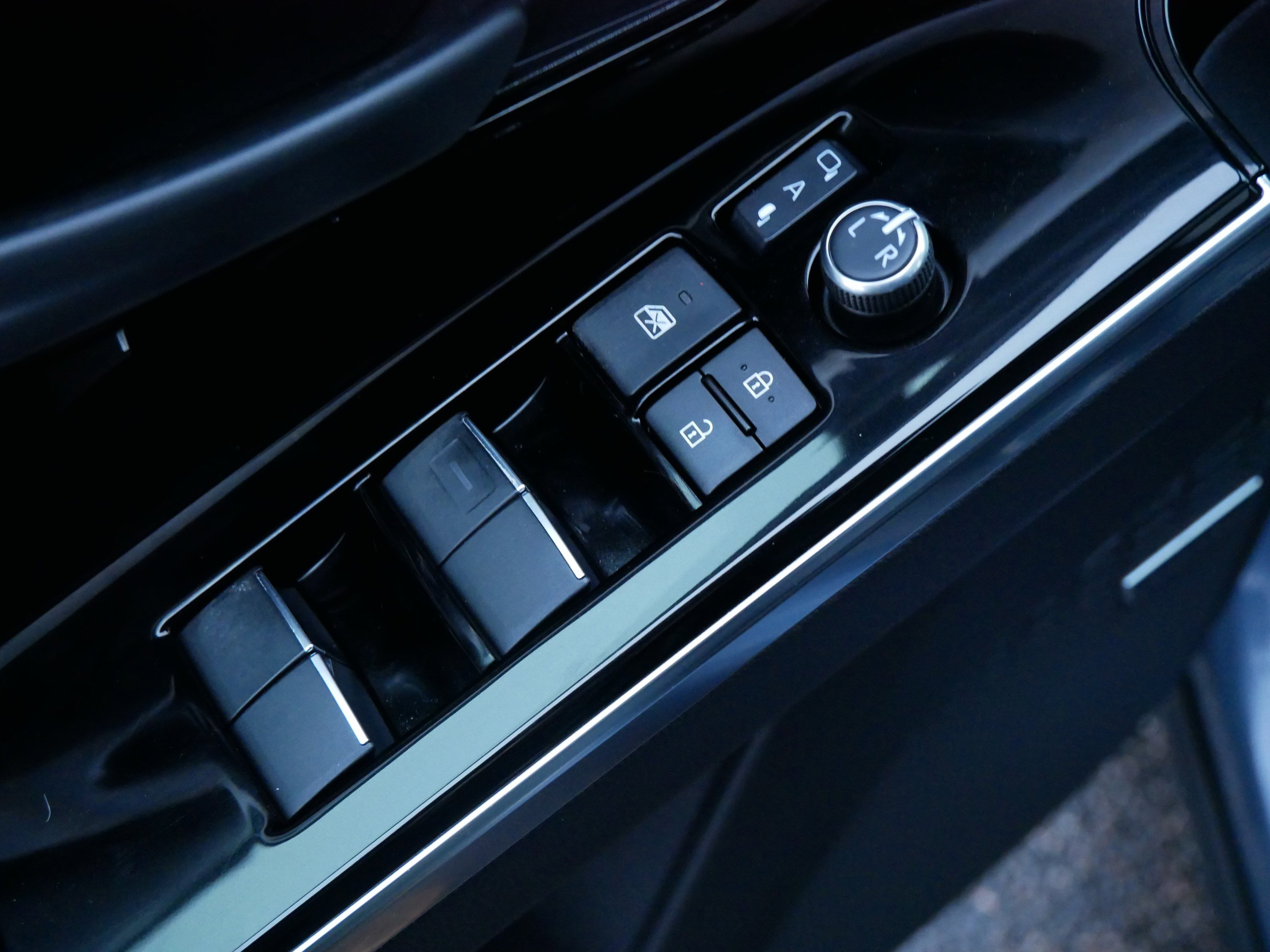 Used 2023 Subaru Solterra AWD image 19