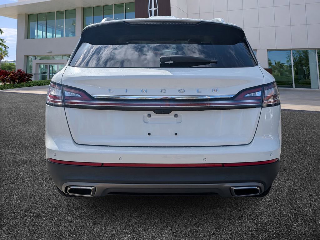 Used 2022 Lincoln Nautilus Reserve image 6