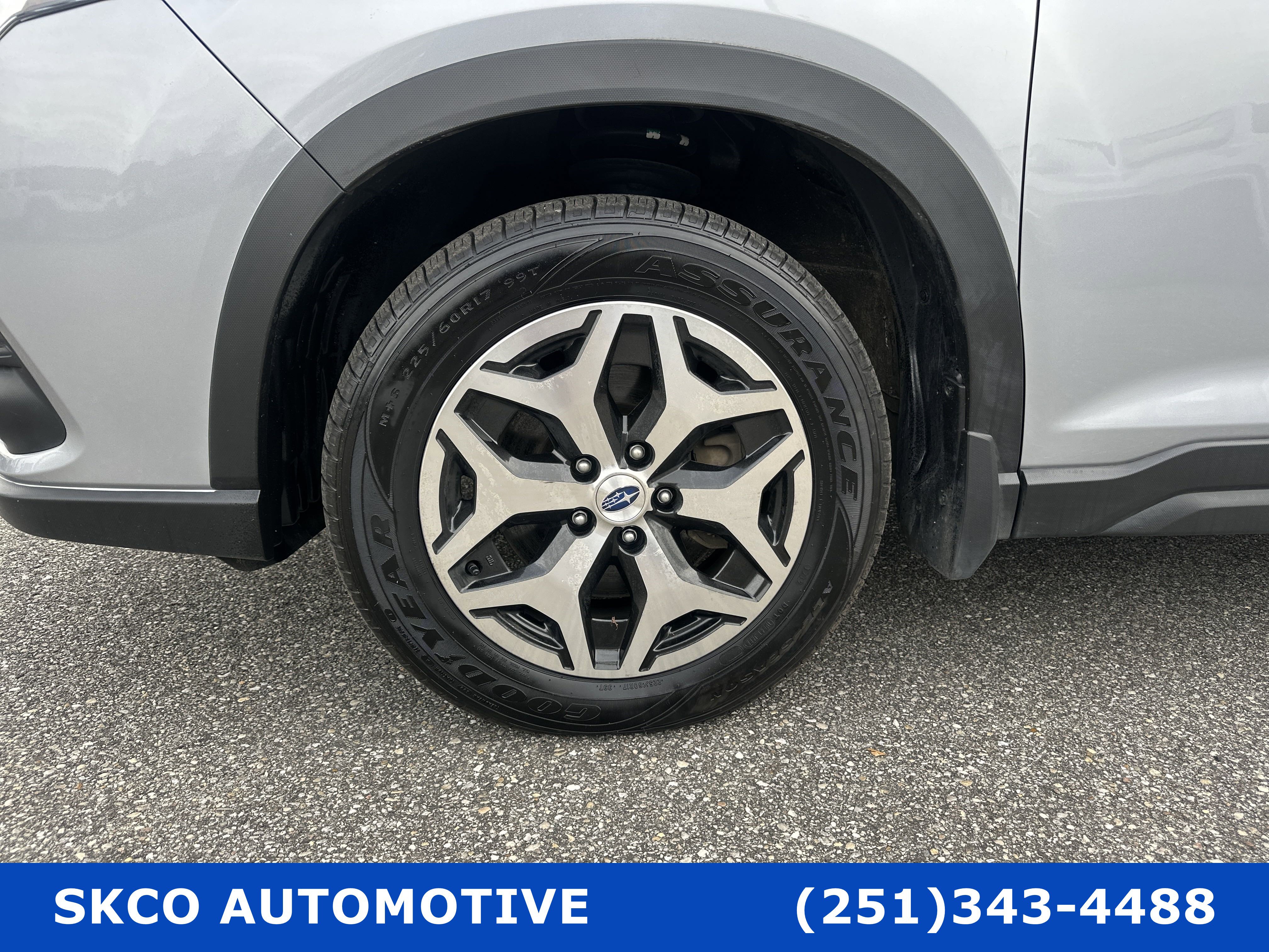 Used 2022 Subaru Forester Premium image 9