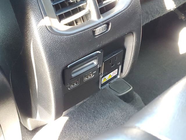 Used 2019 Jeep Cherokee Limited image 33