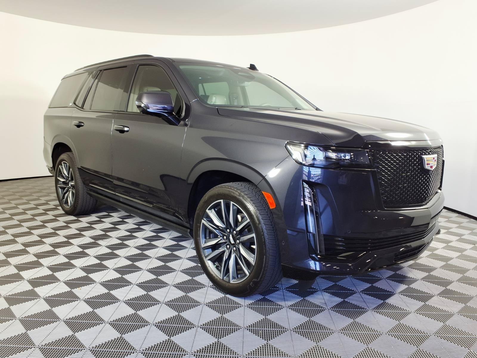 Certified 2023 Cadillac Escalade Sport Platinum RWD image 3