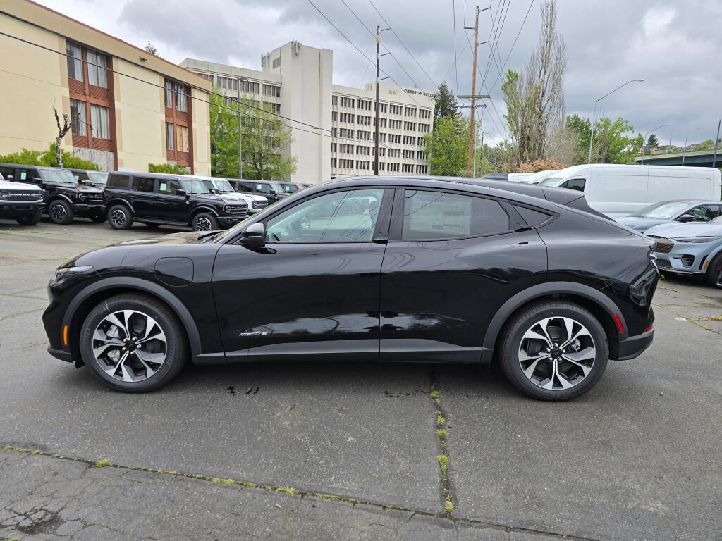 New 2026 Ford Mustang Mach-E Select RWD image 8