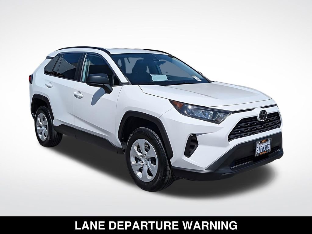 Used 2021 Toyota RAV4 LE FWD image 11