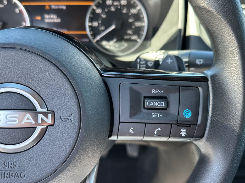Used 2023 Nissan Rogue SV FWD image 21